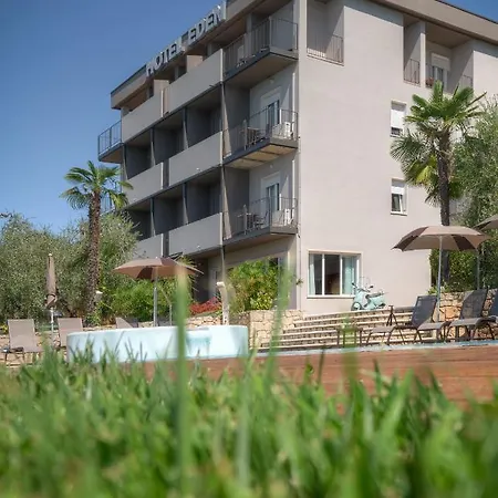 Hotel Eden Torri Del Benaco